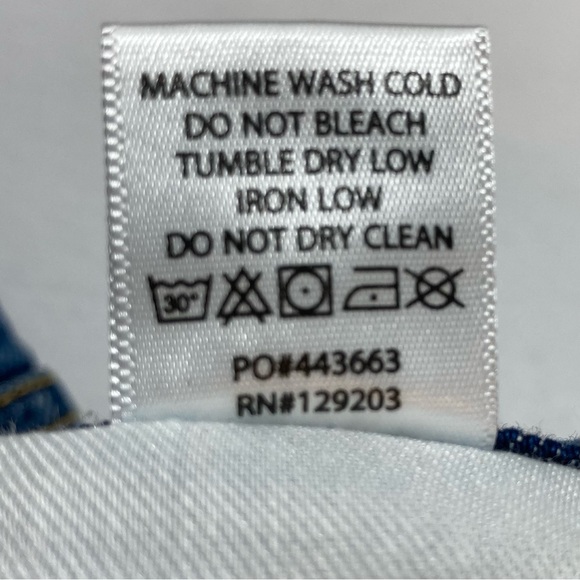 NWT FASHION NOVA Women’s Plus Size 18 Distressed High Rise Jeans Medium Wash - Picture 9 of 16